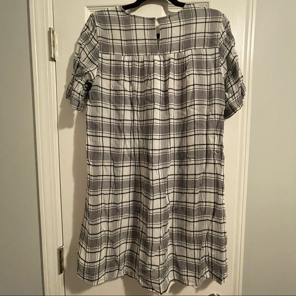 *DONATED* LOFT | Women’s Dress | Grey White Checker Pattern | Size M - Picture 4 of 7